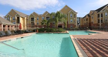 Pool View at Kingwood Glen, Texas